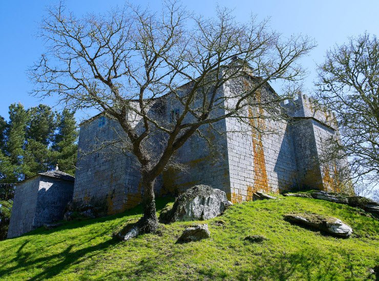 Museo Fortaleza San Paio de Narla, Spain